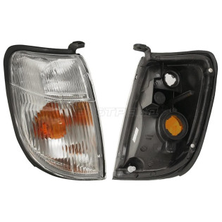 Габарит NISSAN DATSUN 97-02 прав DEPO